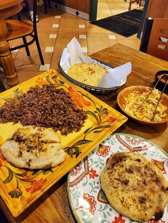 El Salvadoreño Restaurant